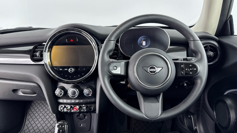 MINI Hatchback 1.5 Cooper Classic 3dr Auto Petrol Hatchback